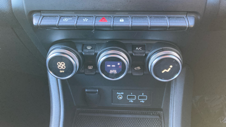 Renault Captur 1.3 TCE 140 SE Edition 5dr Petrol Hatchback